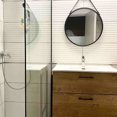Superbe Logement Climatise à 2 Pas De La Mer Appartement